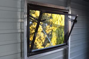 4x5 dwuspad EXTRALINE + okna uchylne + automat